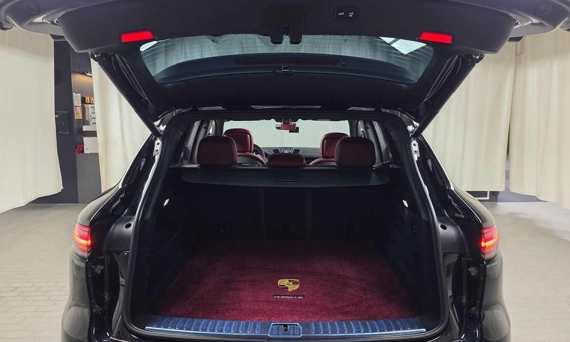 Porsche Cayenne 2023