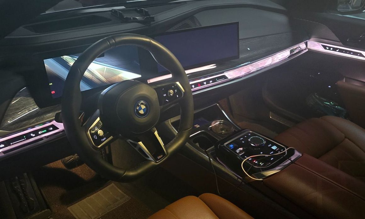 BMW i7 2024