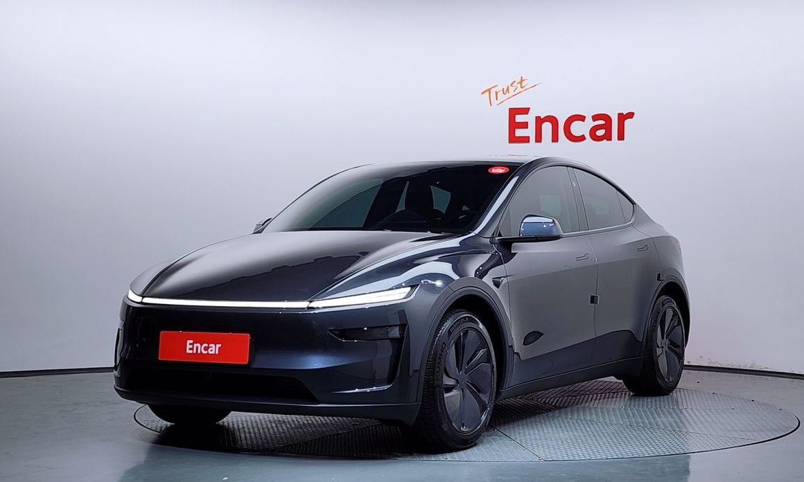 Tesla Model Y 2025