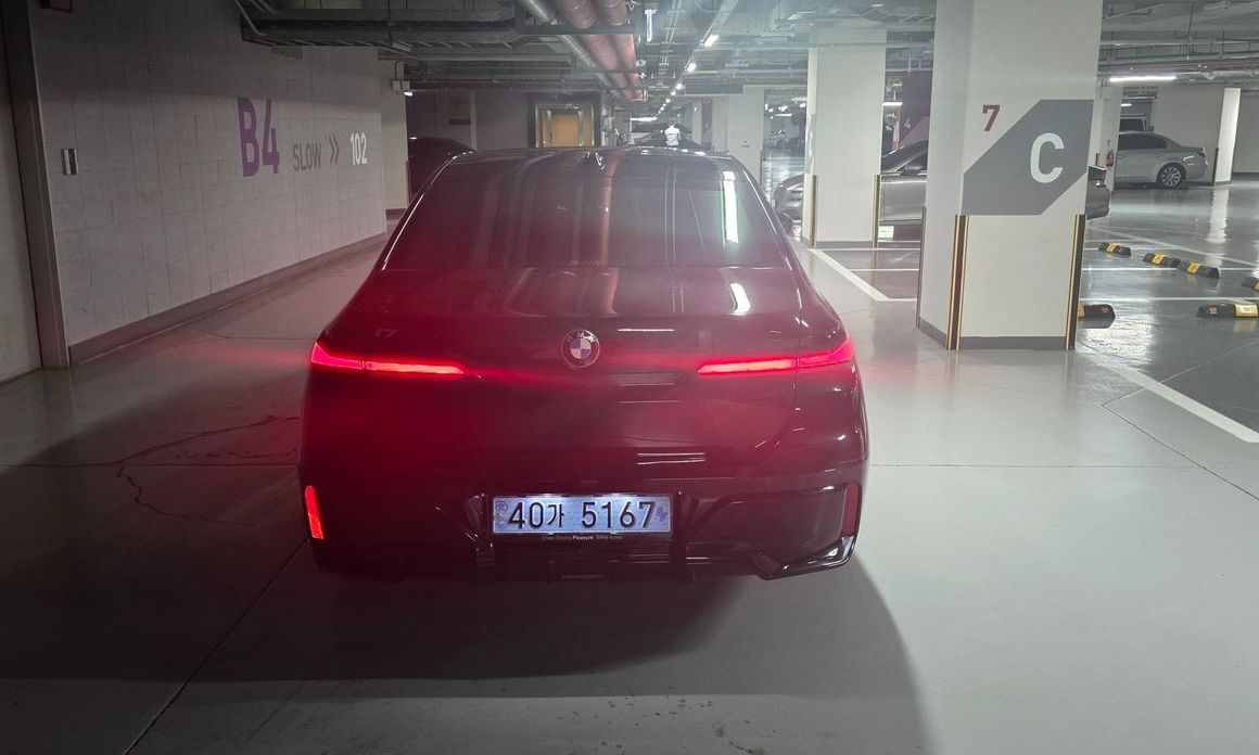 BMW i7 2024