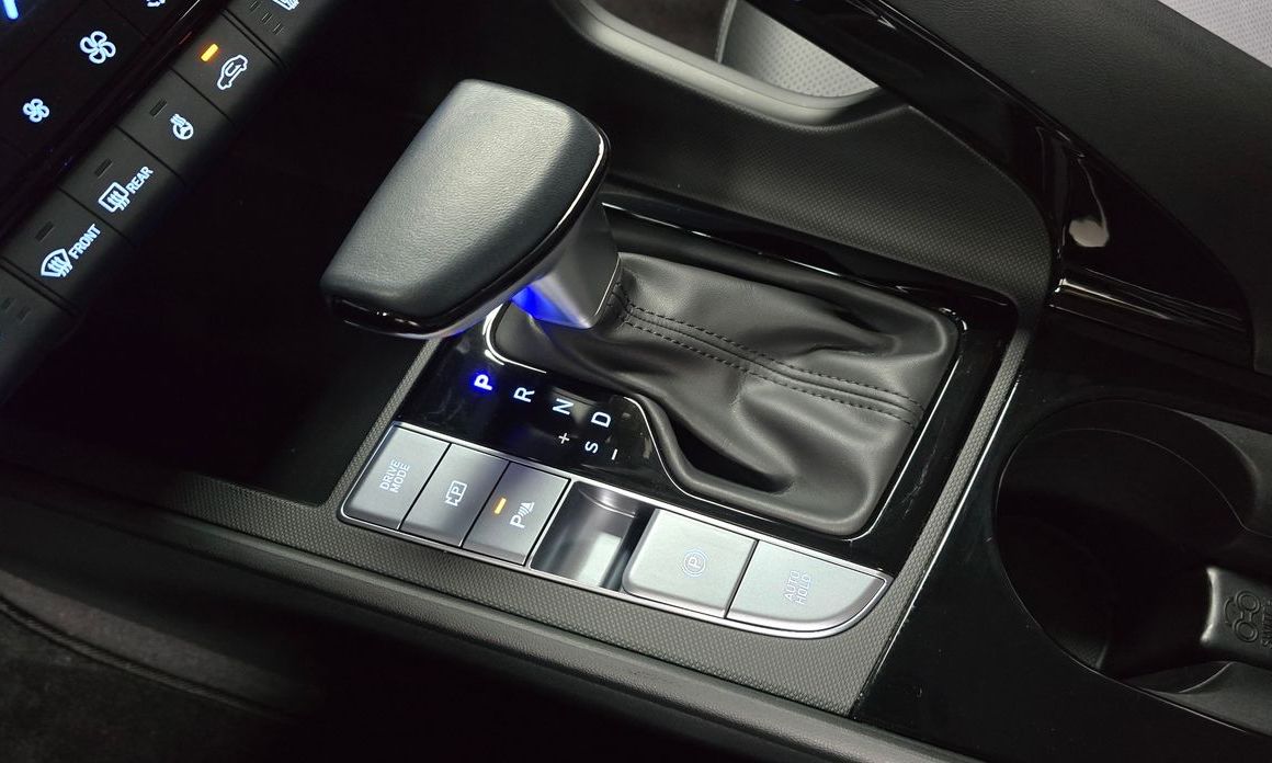 Hyundai AVANTE 2024