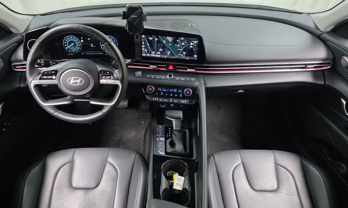 Hyundai AVANTE 2024