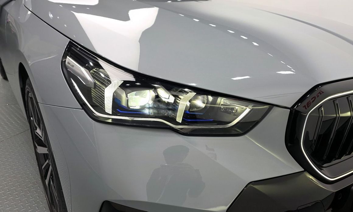 BMW 5-Series 2025