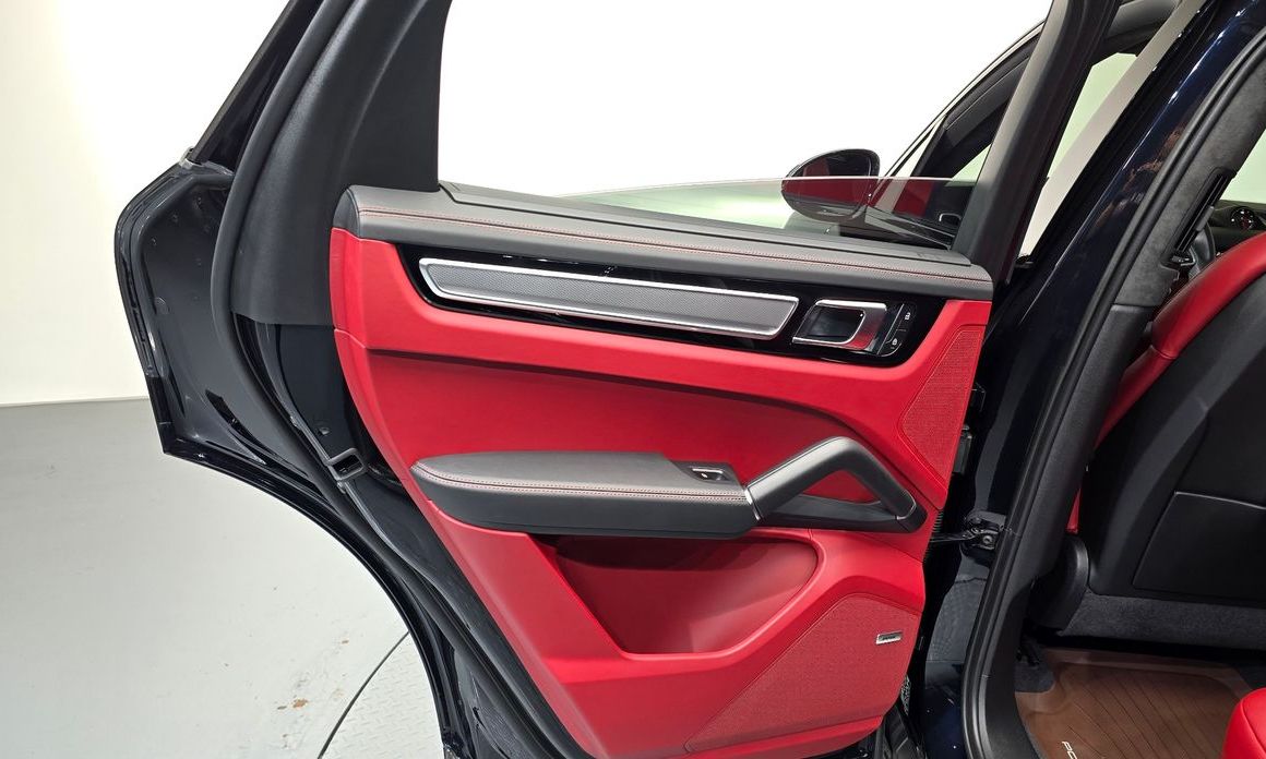 Porsche Cayenne 2023