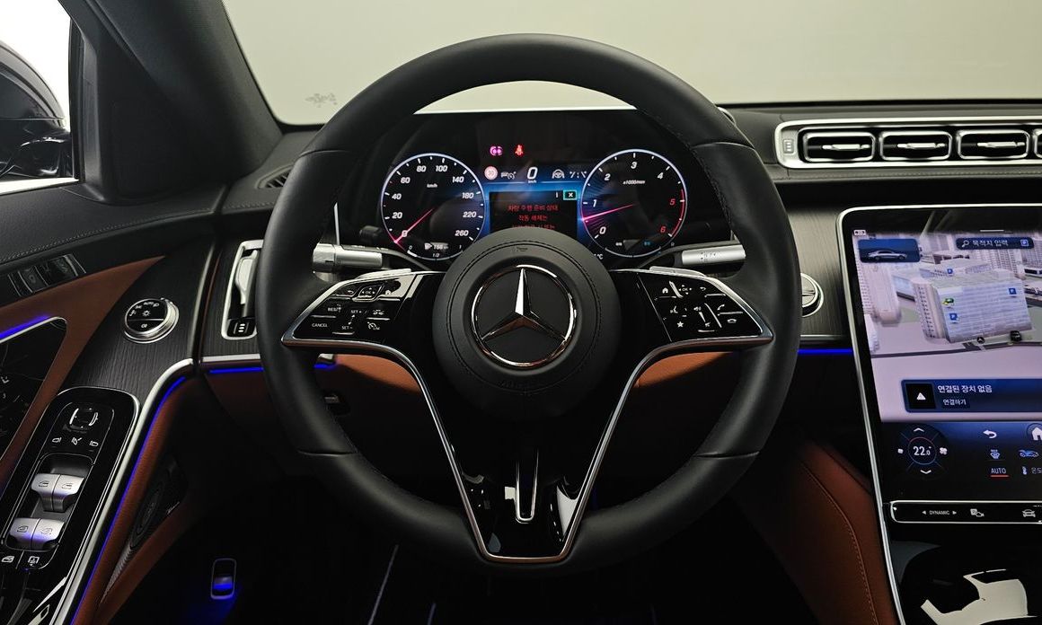 Mercedes-Benz S-Class 2025