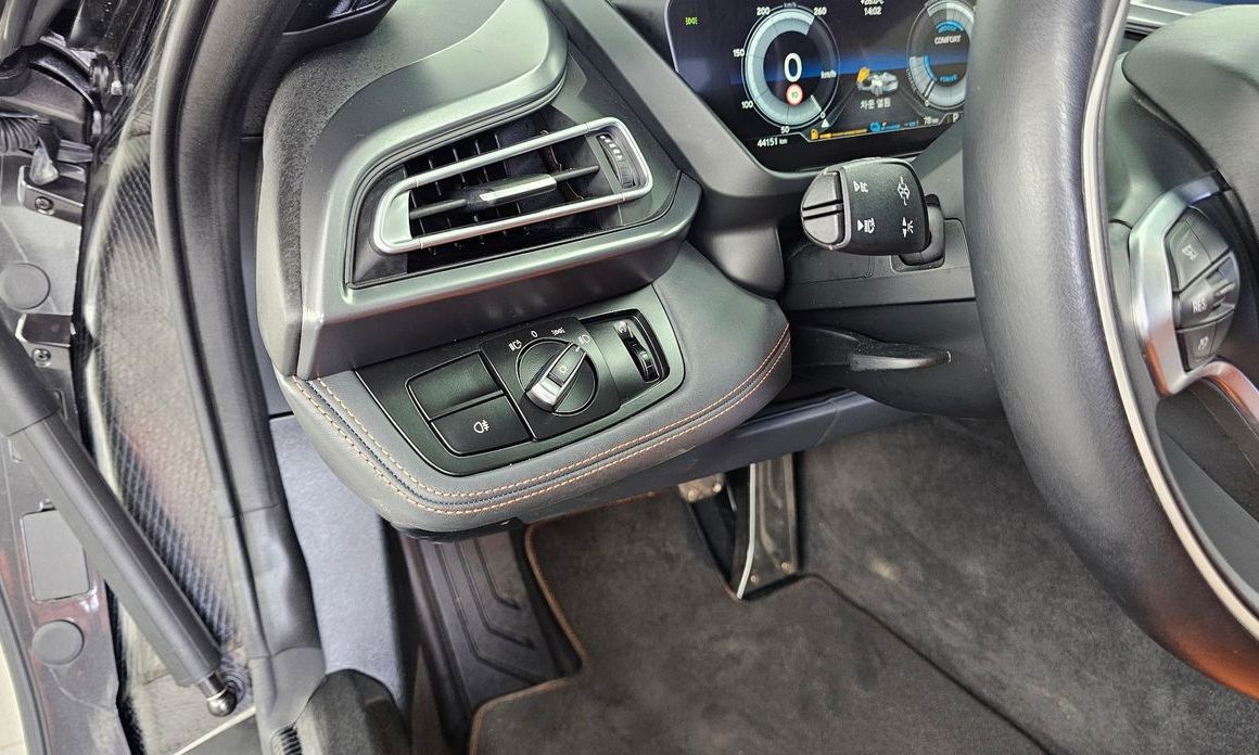 BMW i8 2019
