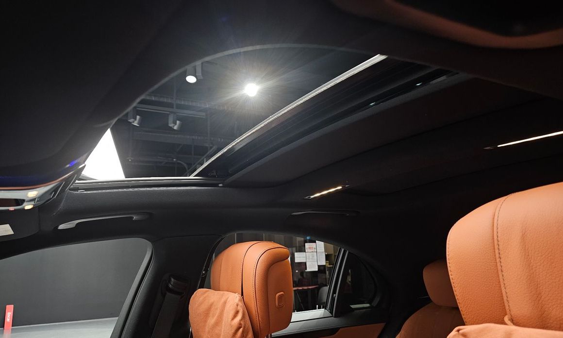 Mercedes-Benz S-Class 2025