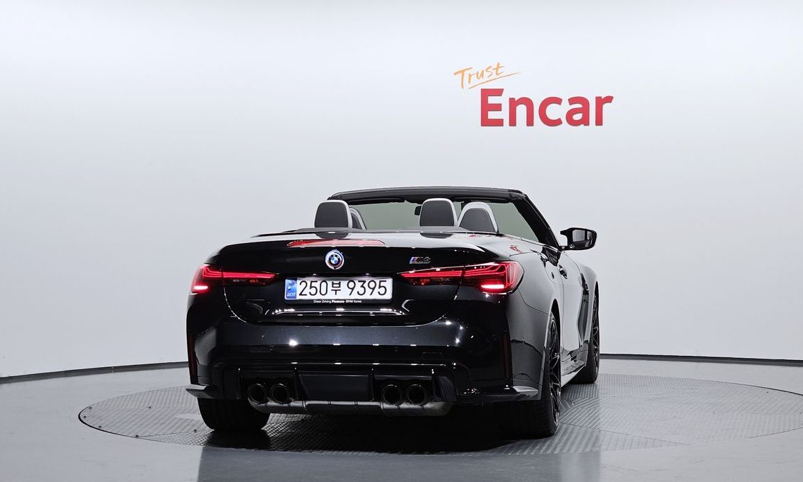 BMW M4 2025