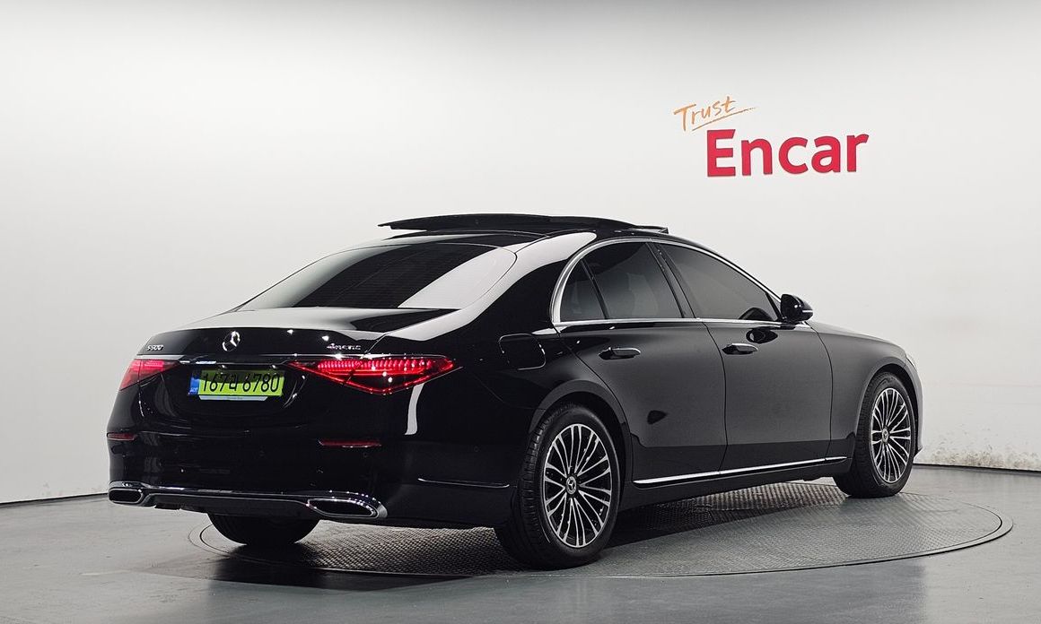 Mercedes-Benz S-Class 2025