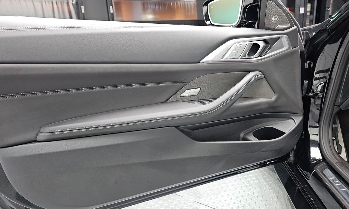 BMW M4 2025
