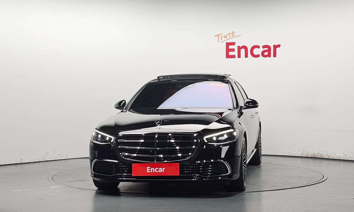 Mercedes-Benz S-Class 2025