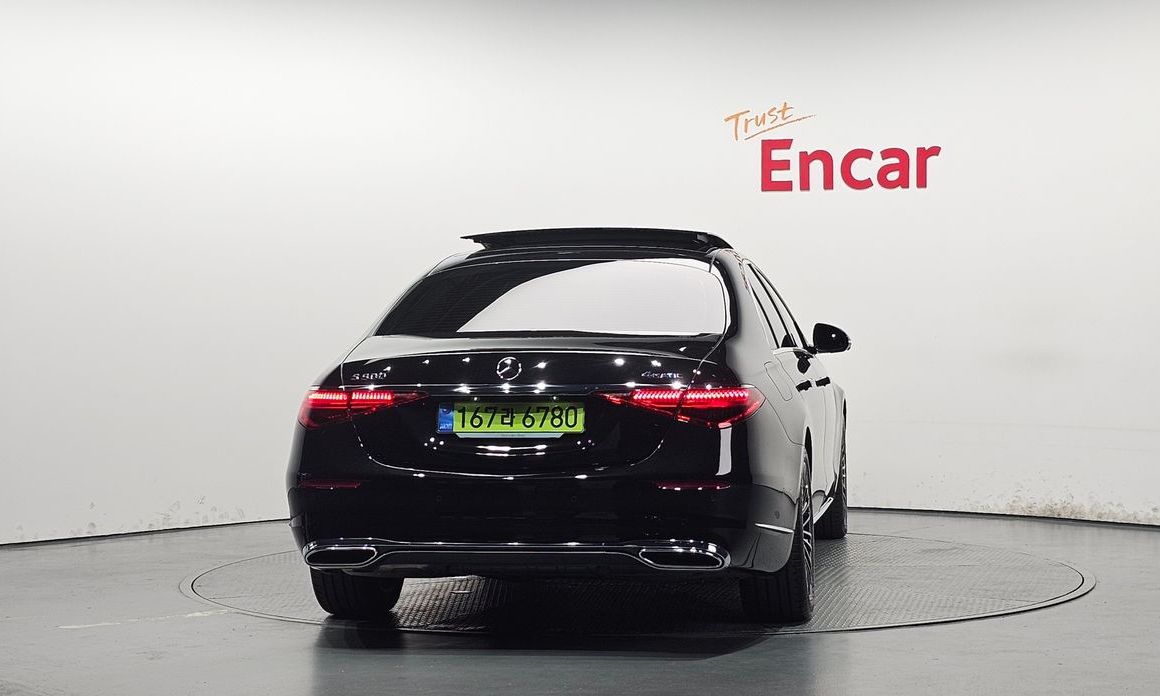 Mercedes-Benz S-Class 2025