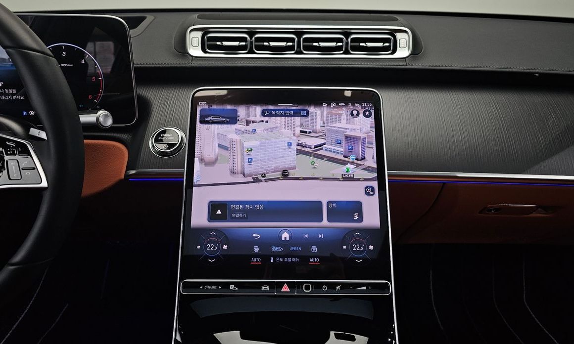 Mercedes-Benz S-Class 2025