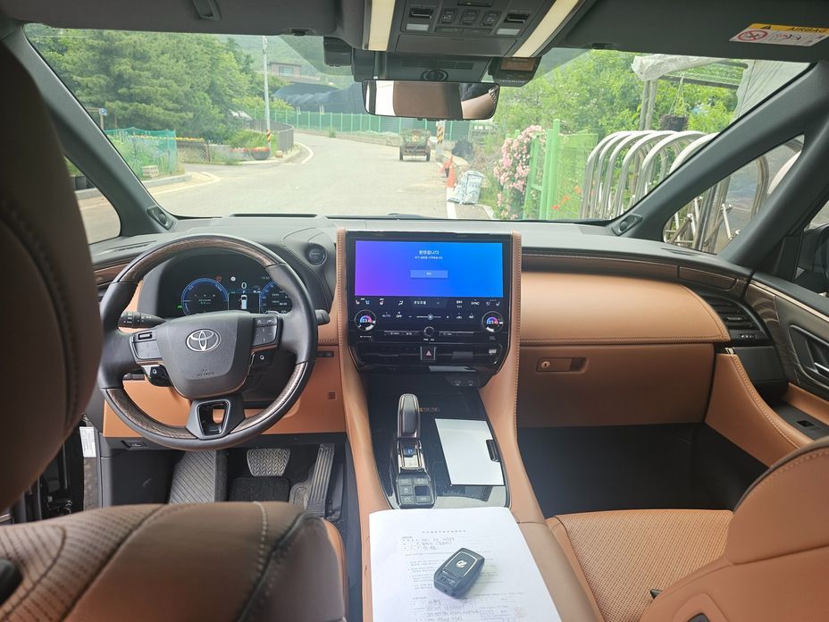 Toyota Alphard 2024