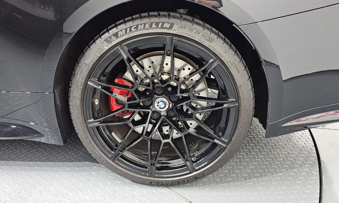 BMW M4 2025