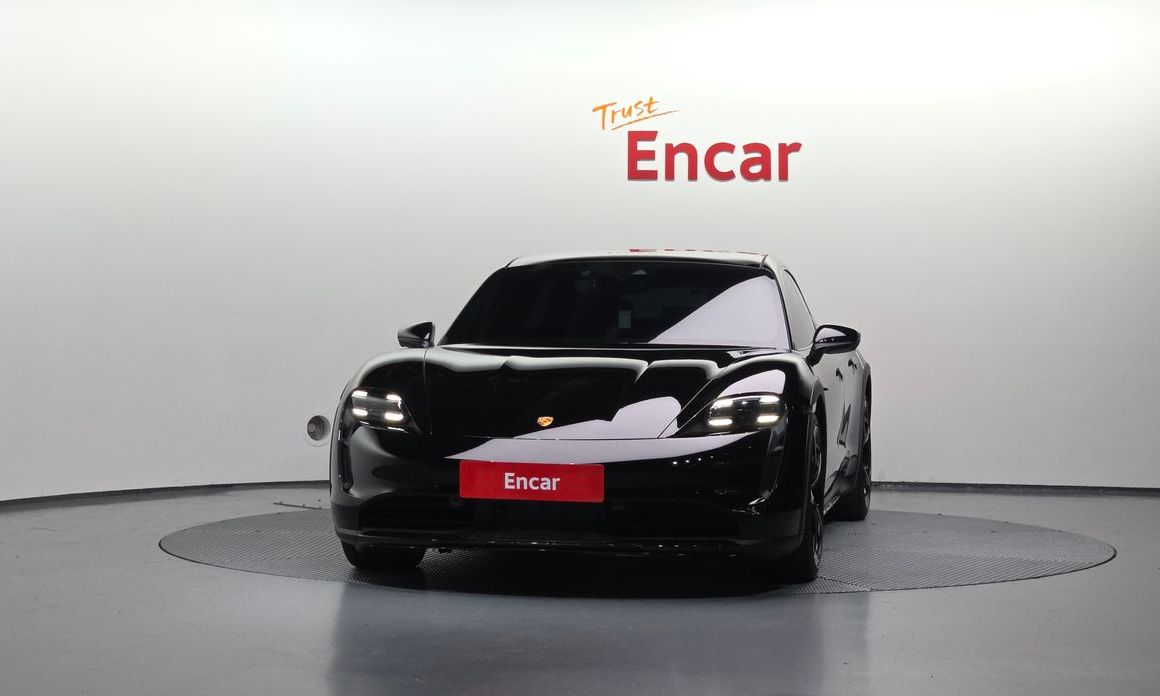 Porsche Taycan 2022