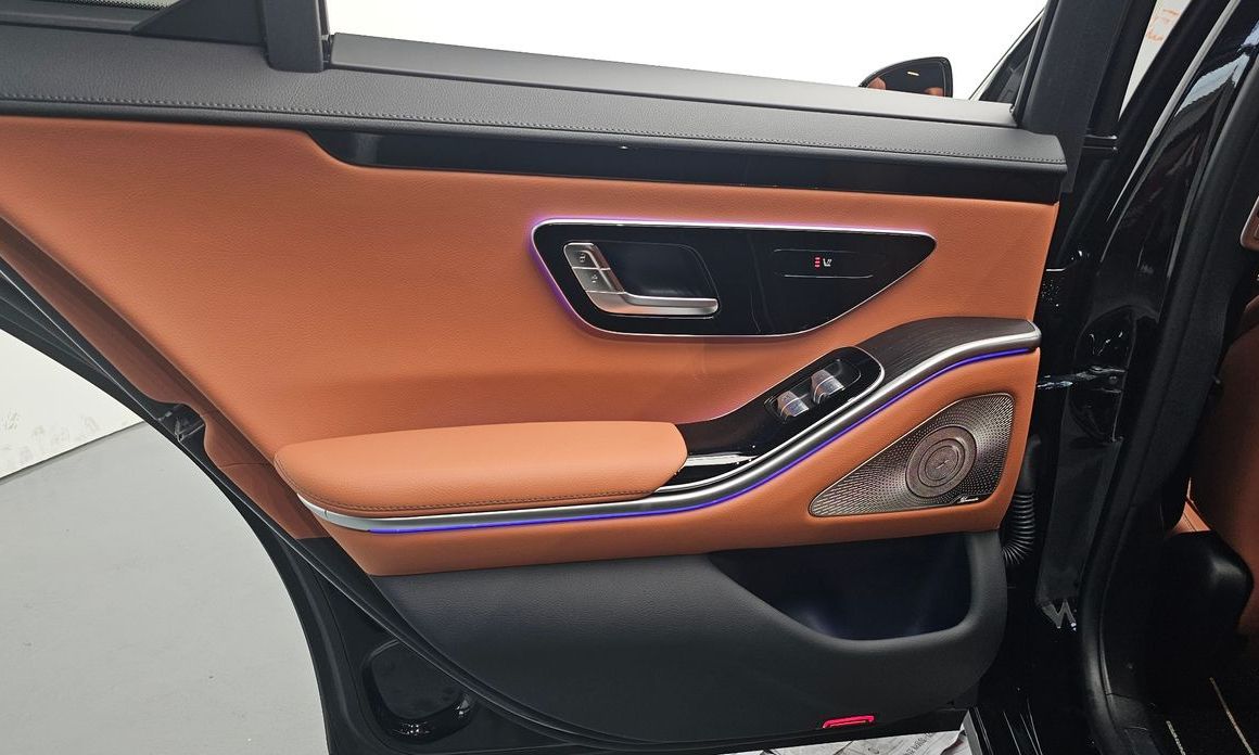 Mercedes-Benz S-Class 2025