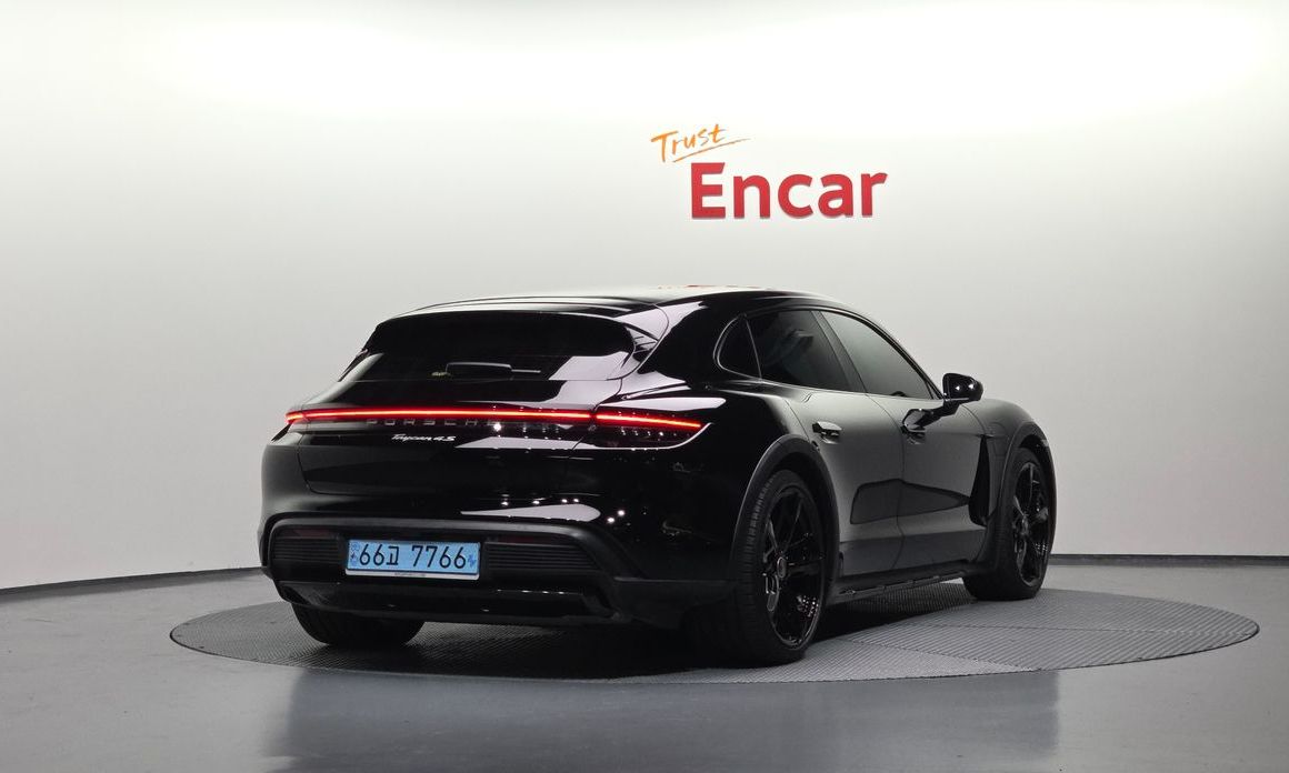 Porsche Taycan 2022