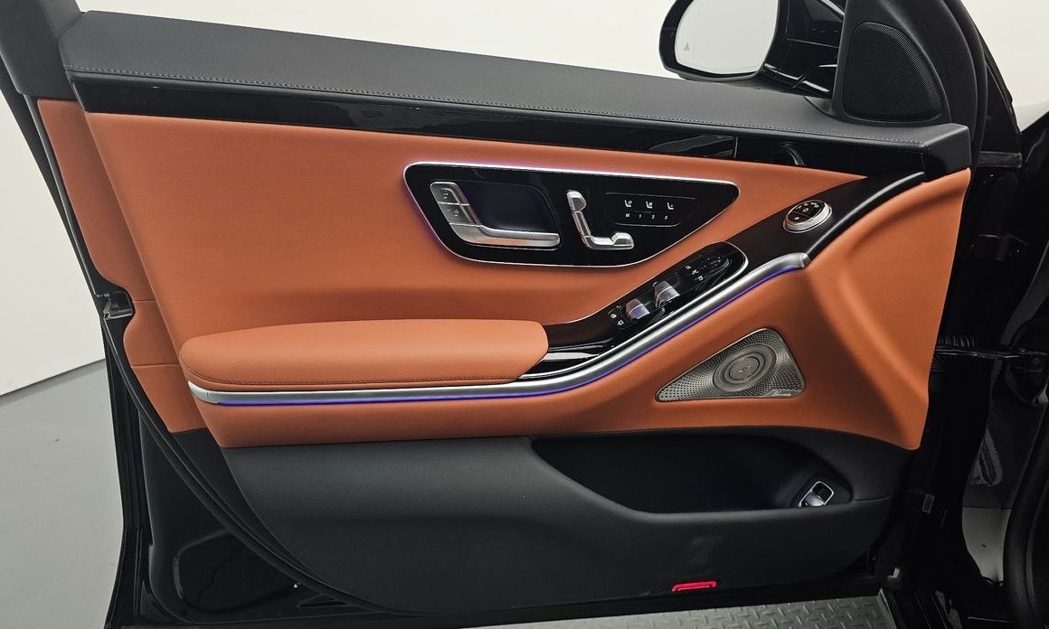 Mercedes-Benz S-Class 2025