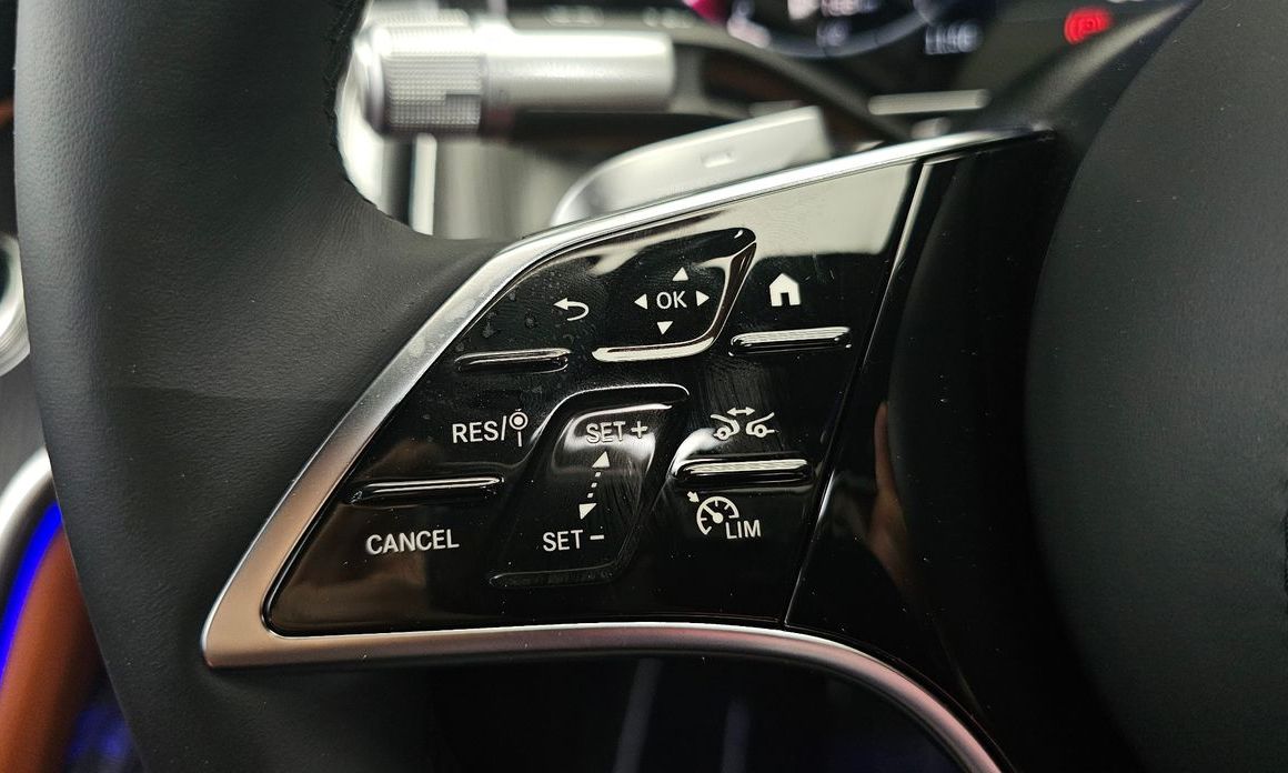 Mercedes-Benz S-Class 2025