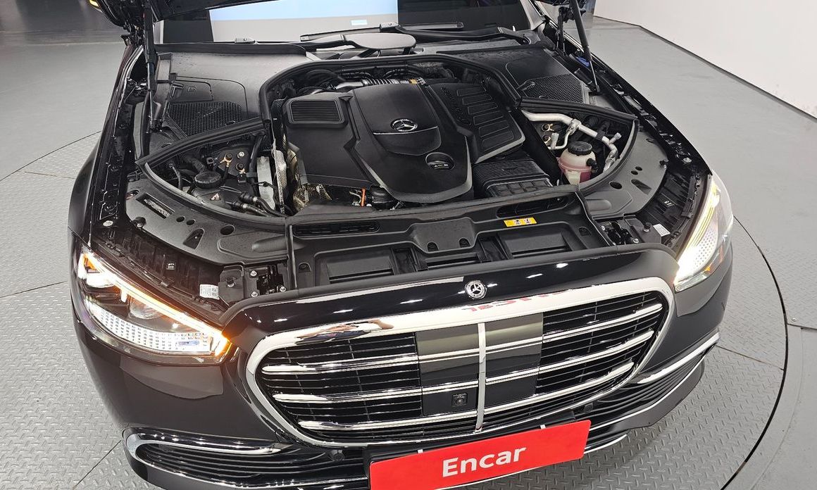 Mercedes-Benz S-Class 2025