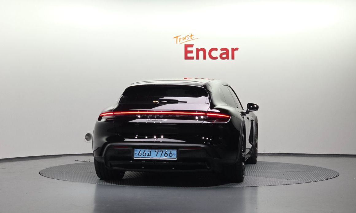 Porsche Taycan 2022