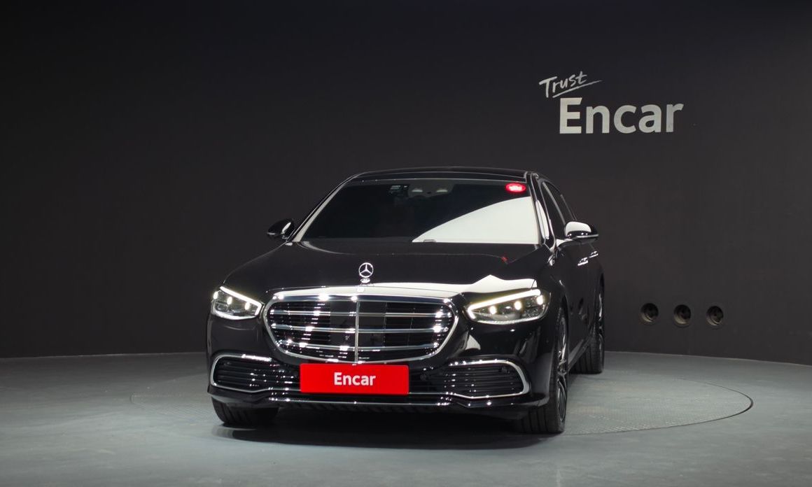 Mercedes-Benz S-Class 2025
