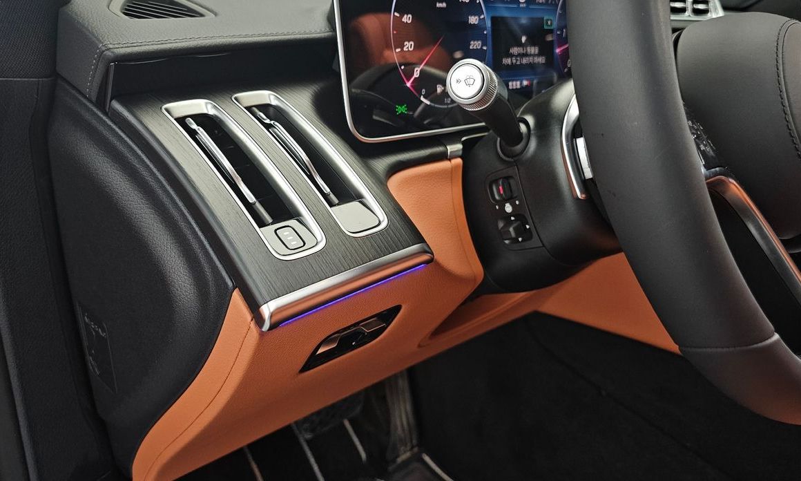 Mercedes-Benz S-Class 2025