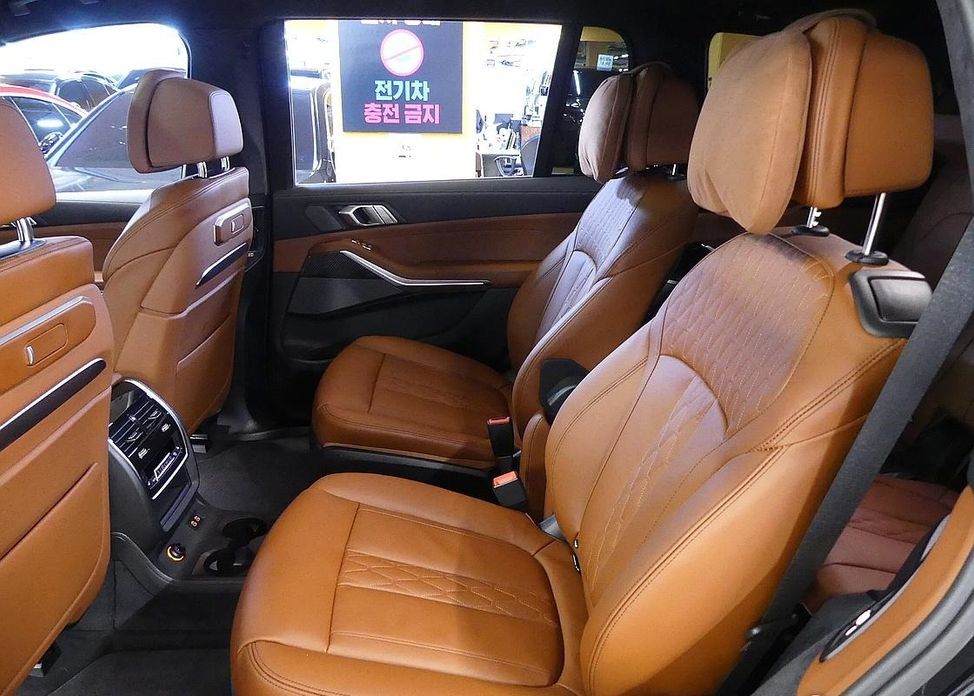 BMW X7 2025