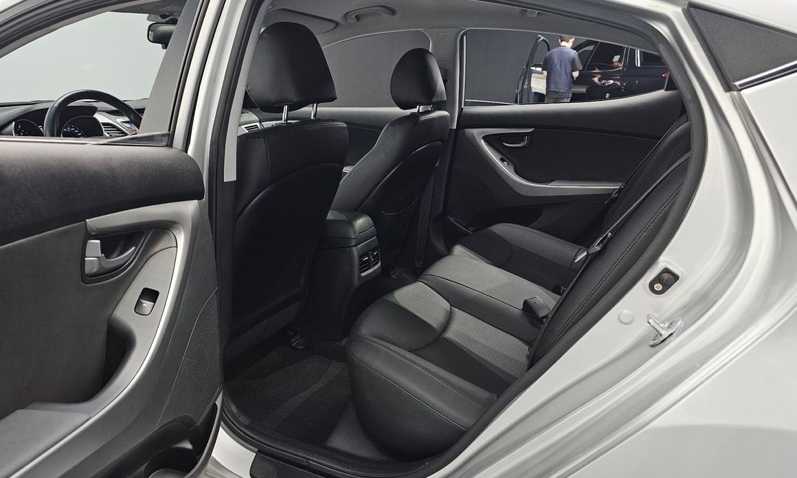 Hyundai AVANTE 2014