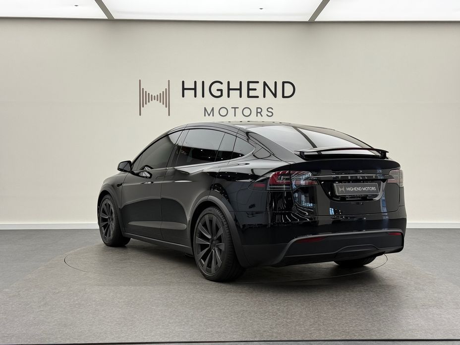 Tesla Model X 2023