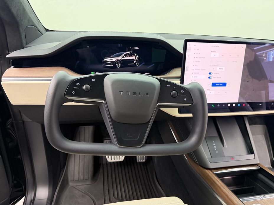 Tesla Model X 2023