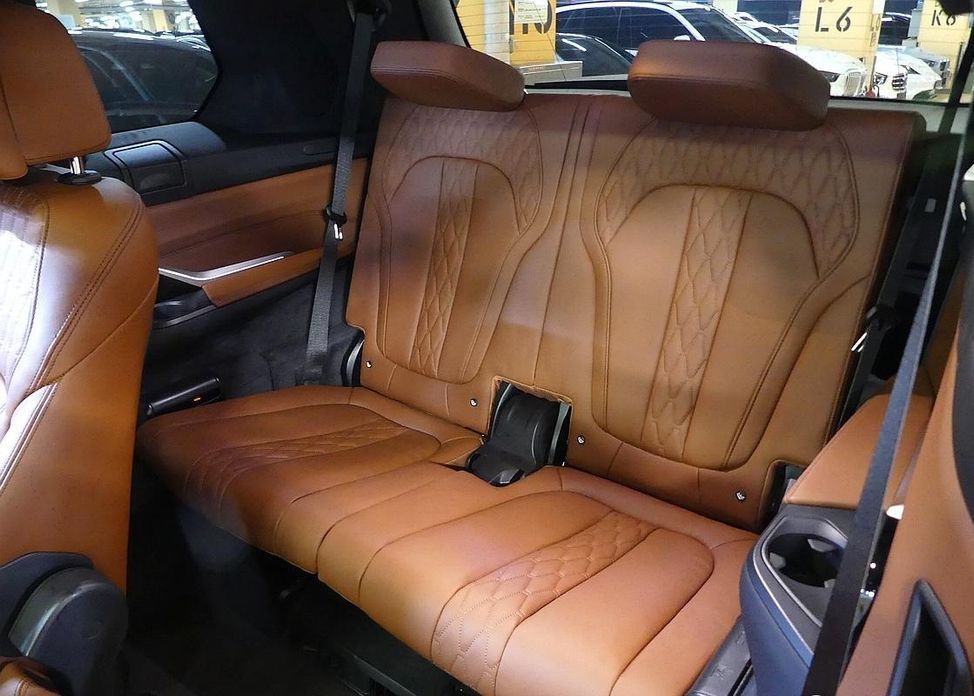 BMW X7 2025