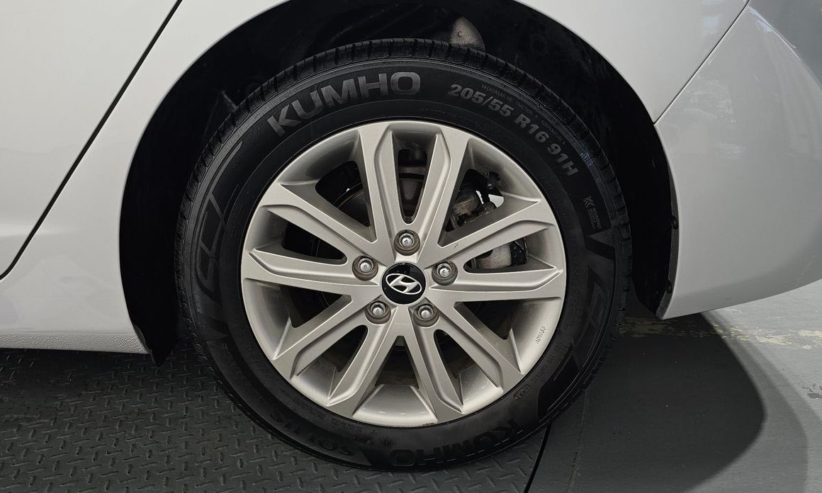 Hyundai AVANTE 2014