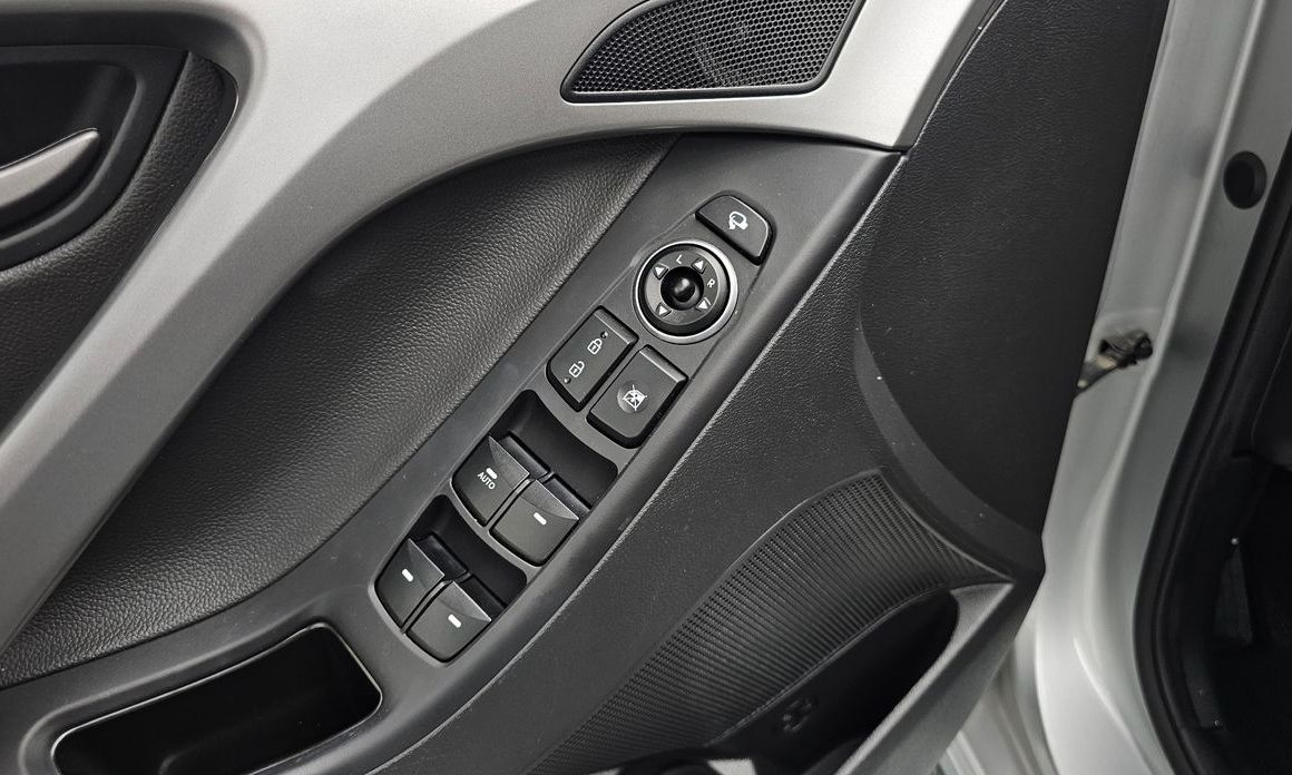 Hyundai AVANTE 2014