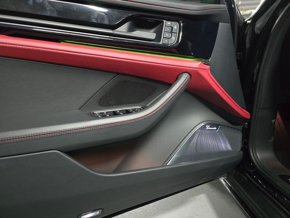 Porsche Panamera 2025