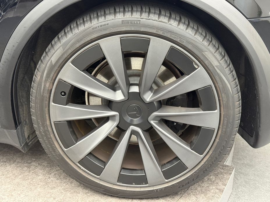 Tesla Model X 2023