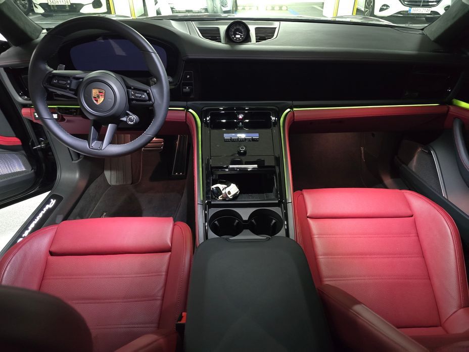 Porsche Panamera 2025