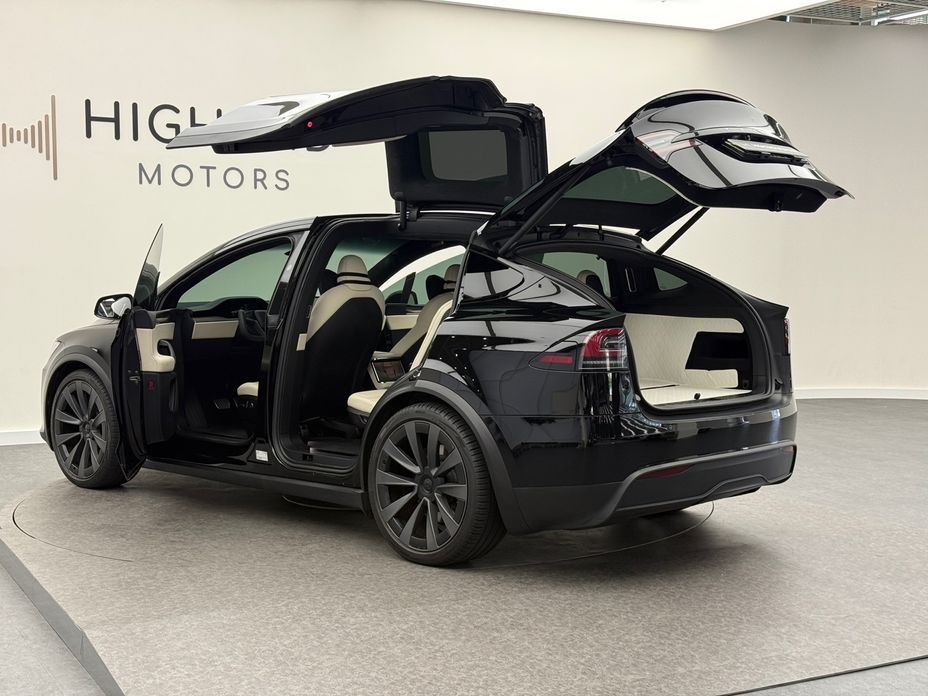 Tesla Model X 2023