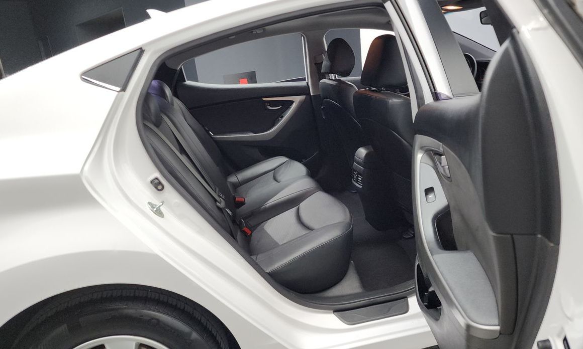 Hyundai AVANTE 2014