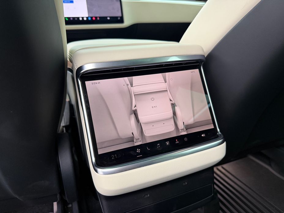 Tesla Model X 2023