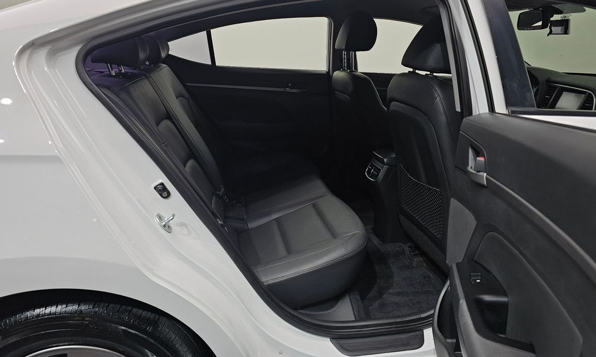 Hyundai AVANTE 2016