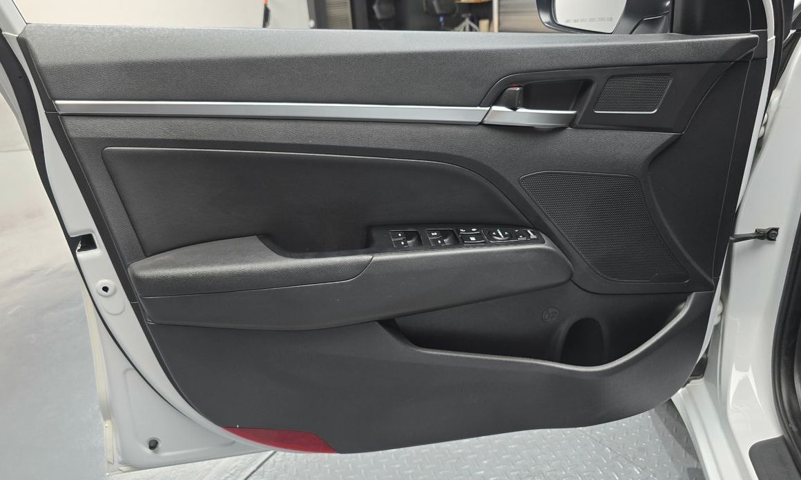 Hyundai AVANTE 2019