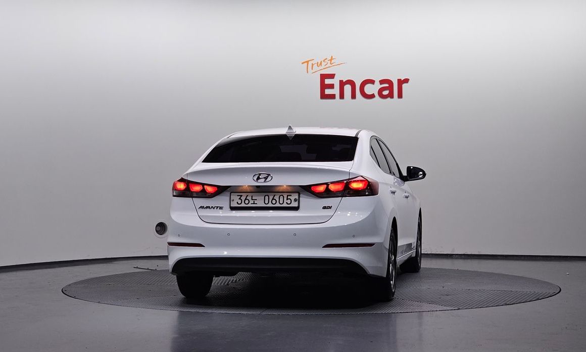 Hyundai AVANTE 2016