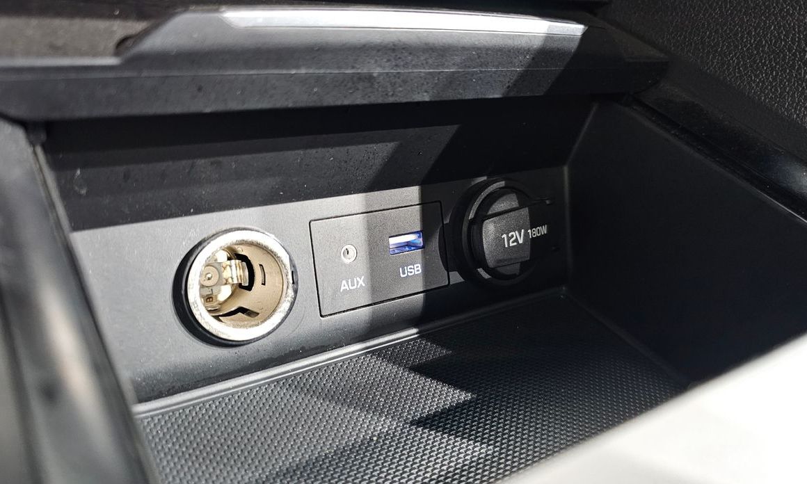 Hyundai AVANTE 2016