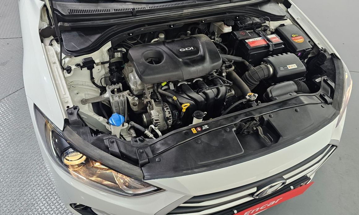 Hyundai AVANTE 2016