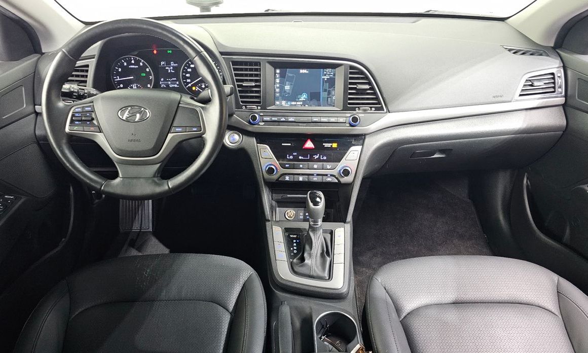 Hyundai AVANTE 2016