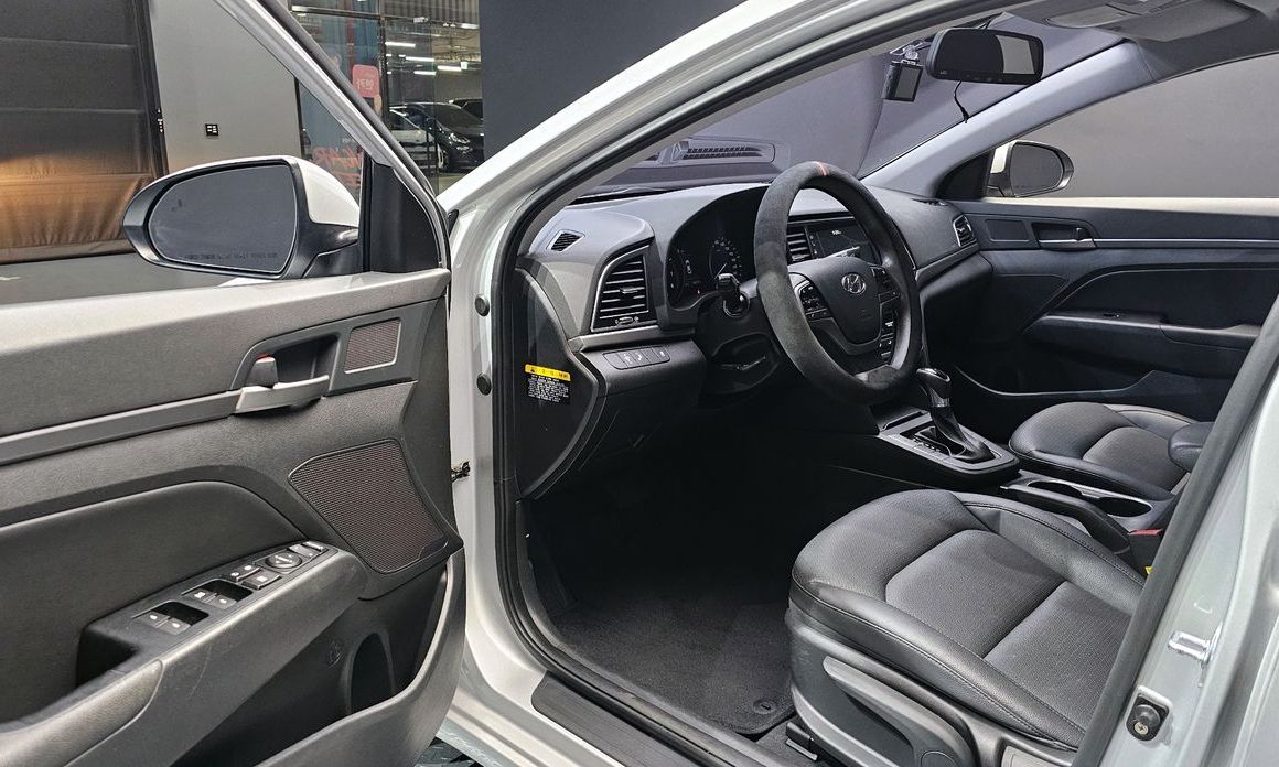 Hyundai AVANTE 2018