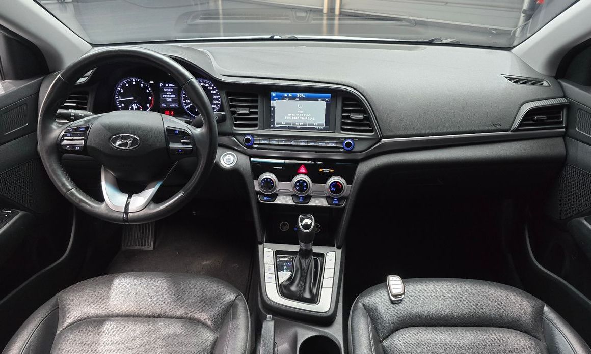 Hyundai AVANTE 2019