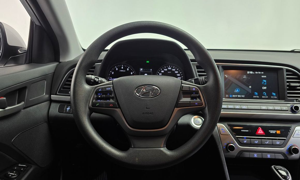 Hyundai AVANTE 2018
